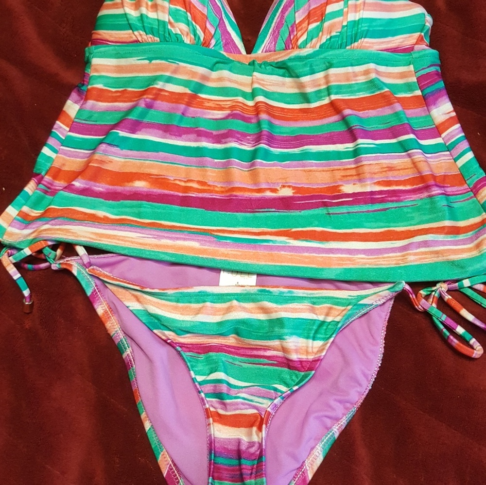 Bikini - Picture 2 of 5